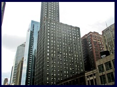 S Michigan Avenue 014 - Carbide and Carbon Bldg, now Hard Rock Hotel